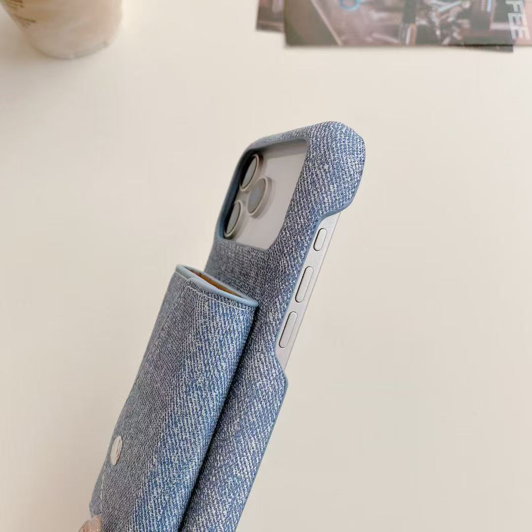 Trend Shell with Card Pocket