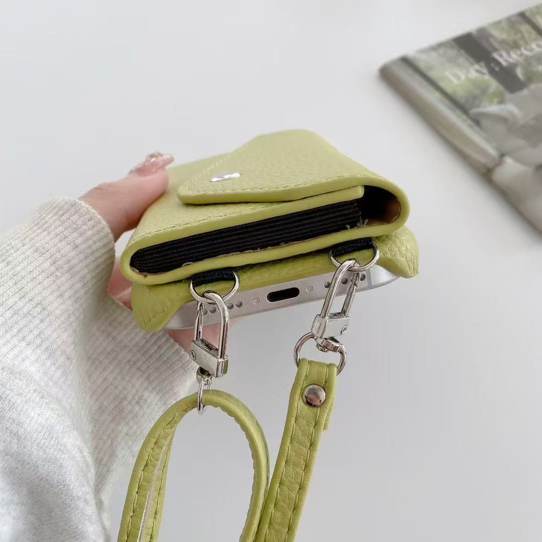 Fashionable Cover: Phone & Cards