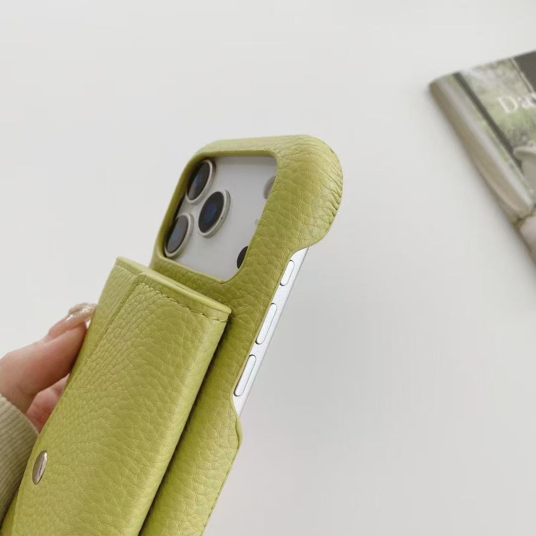 Fashionable Cover: Phone & Cards