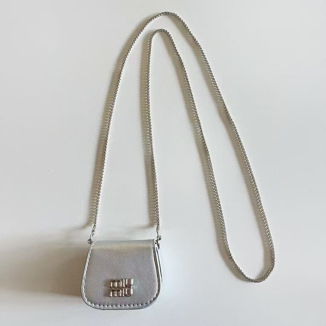 Stylish Headphone Covers: Trendy Audio Defense