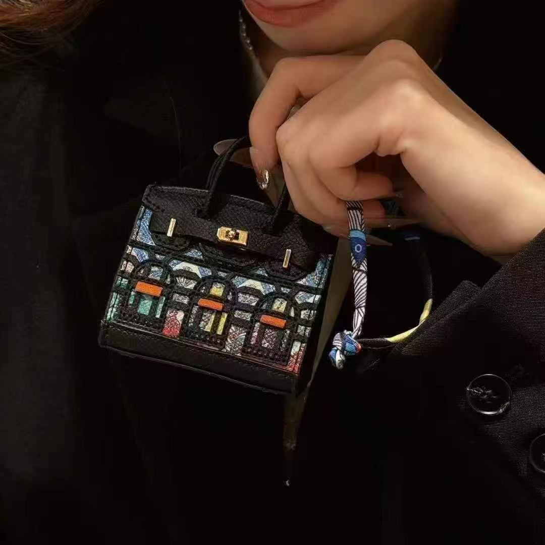 Fashion-Forward Headphone Guards: Stand Out Suitable for all models of headphones