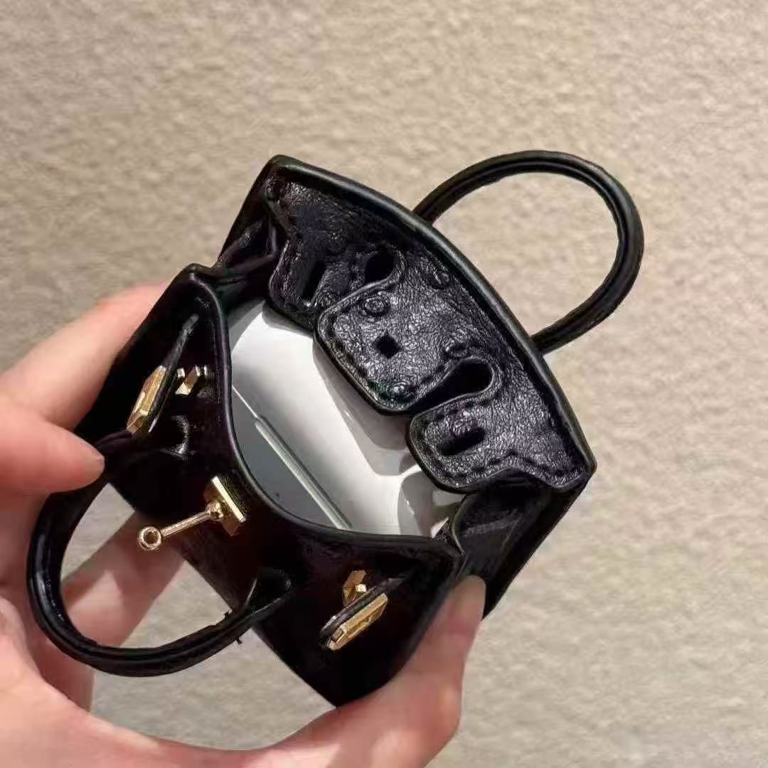 Fashion Earbud Cases: Protect with Flair Today Suitable for all models of headphones