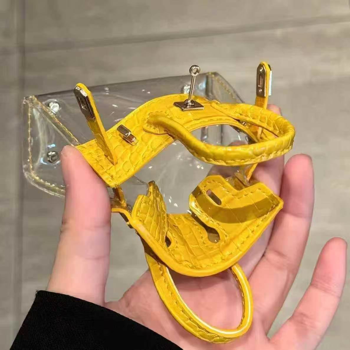 Cool Headphone Covers: Trendy Audio Safeguard