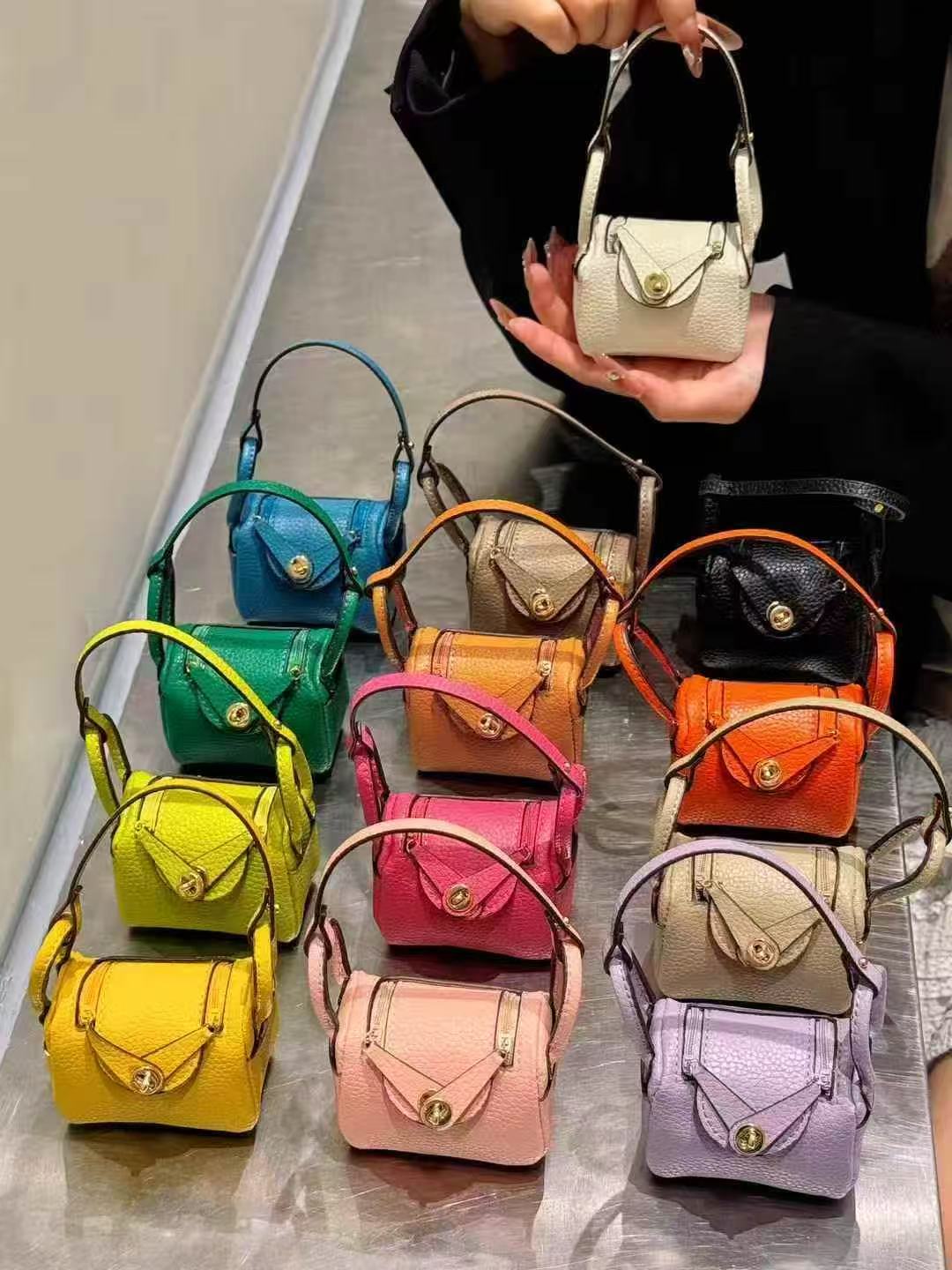 Fashion Headphone Sleeves: Protect in Trendy Way