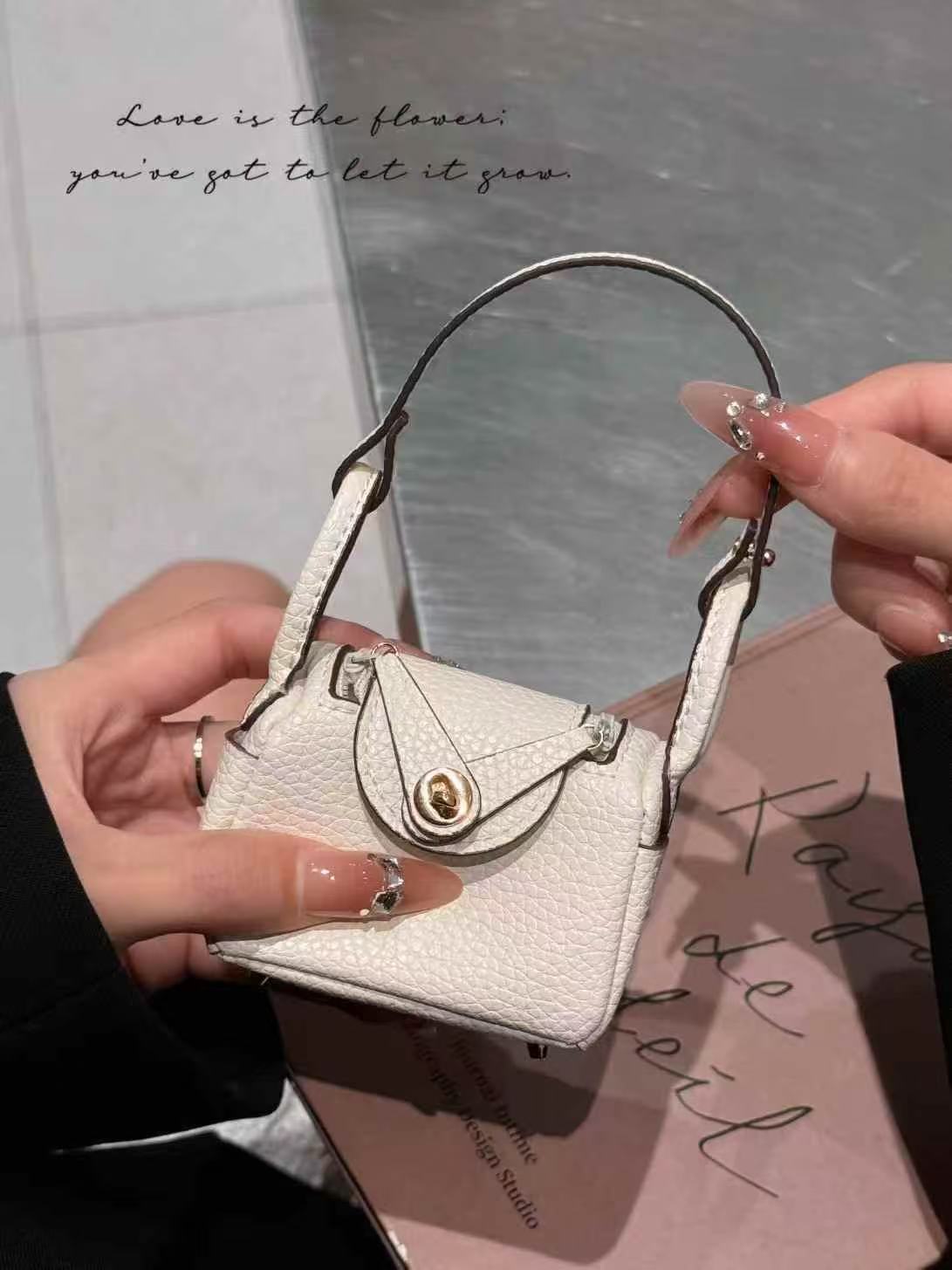 Fashion Headphone Sleeves: Protect in Trendy Way