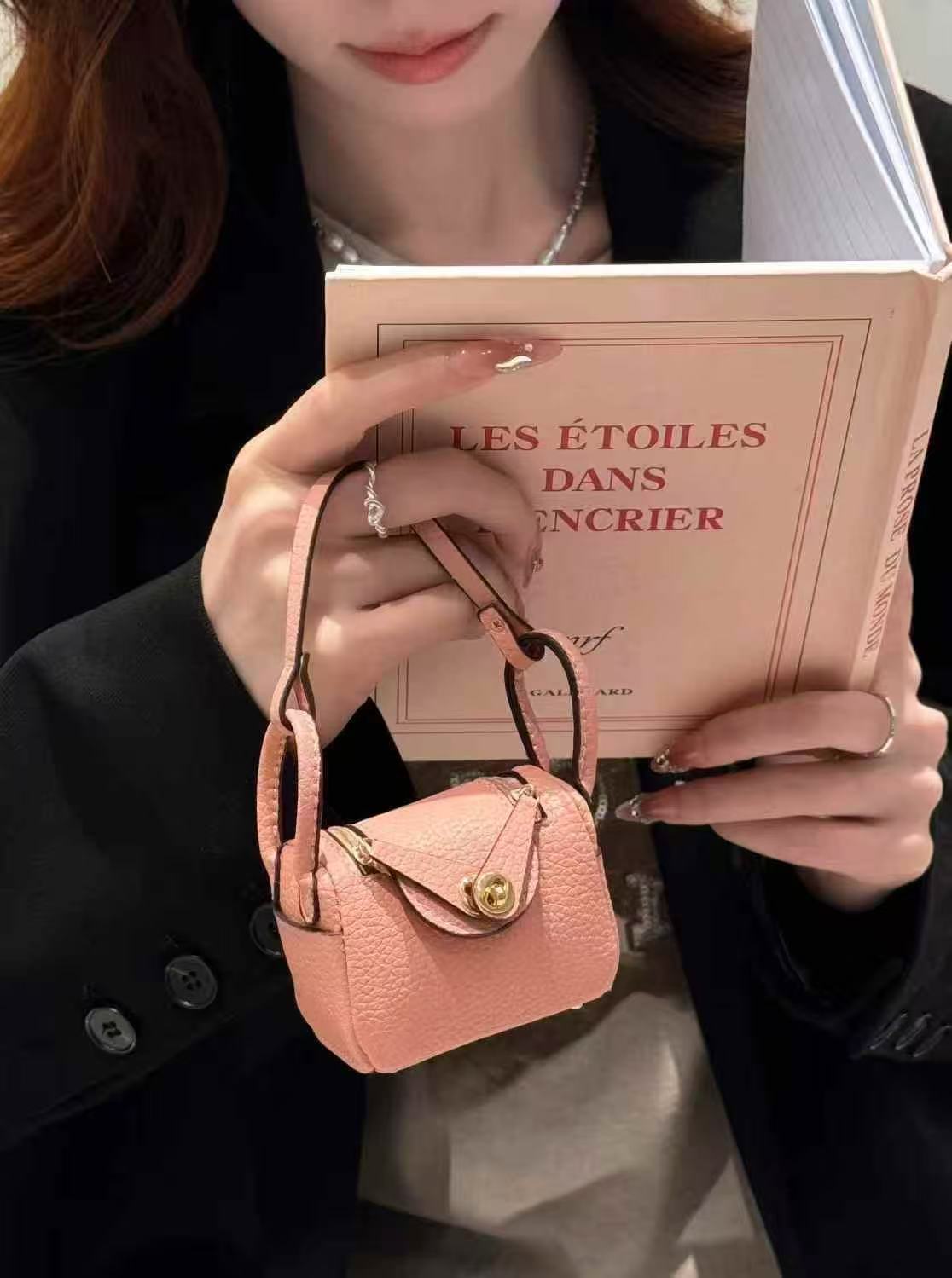 Fashion Headphone Sleeves: Protect in Trendy Way