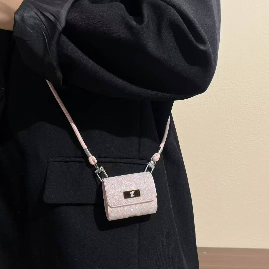 Chic Headphone Sleeves: Trendy Protection Upgrade