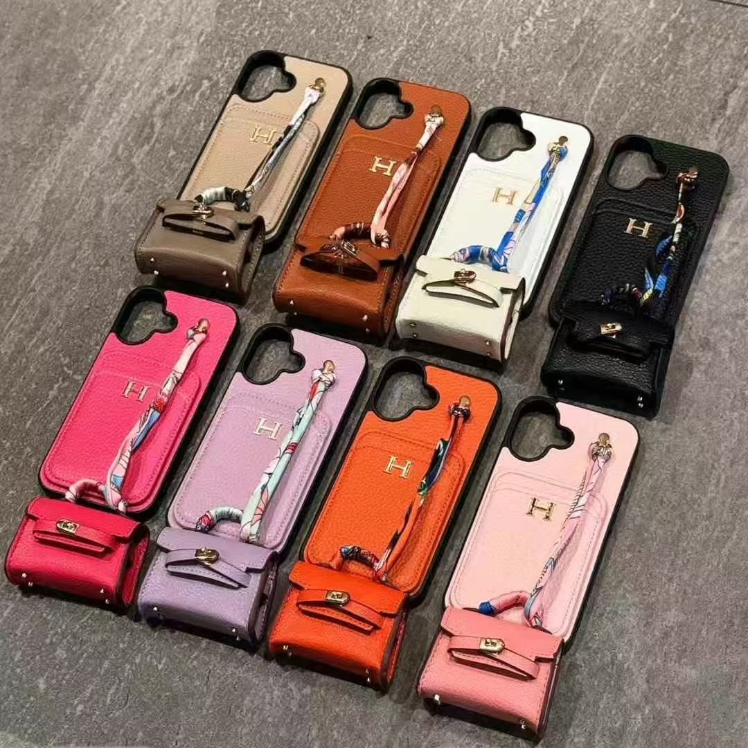 Modern Headphone Pouches: Fashionable Shield Mode