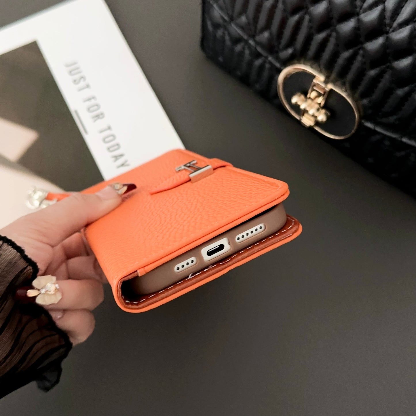 Trendy Cover with Card Compartment