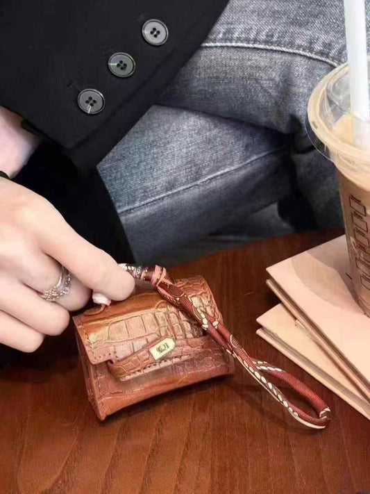 Modern Headphone Sleeves: Fashion Meets Safety